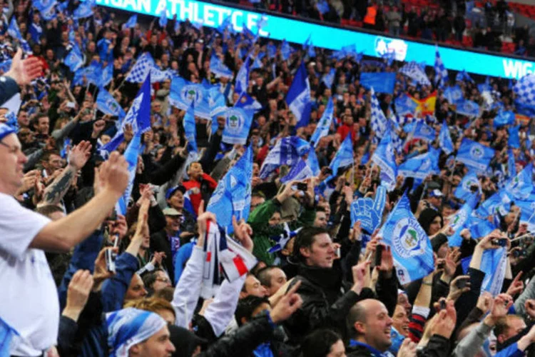 
	Torcedores do Manchester City: site do clube j&aacute; est&aacute; traduzido em 13 idiomas
 (Mike Hewitt/Getty Images)
