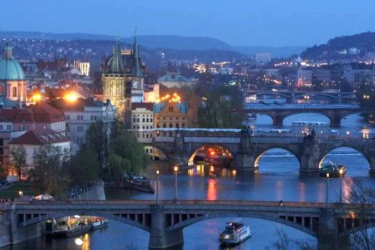 
	Praga, na Rep&uacute;blica Tcheca: elei&ccedil;&otilde;es antecipadas ser&atilde;o realizadas provavelmente em outubro
 (Wikimedia Commons)