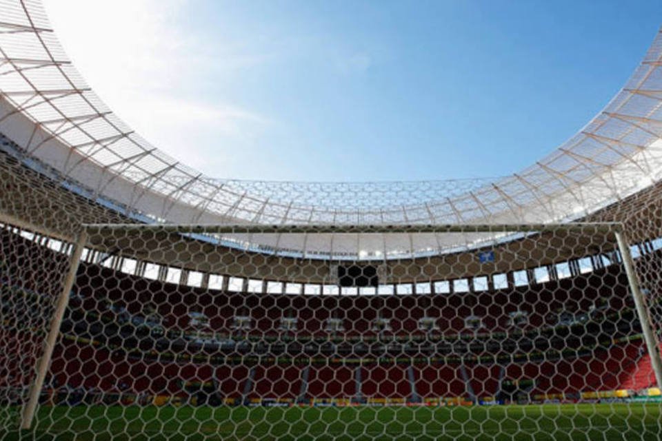 Manifestantes protestam contra Copa no centro de Brasília