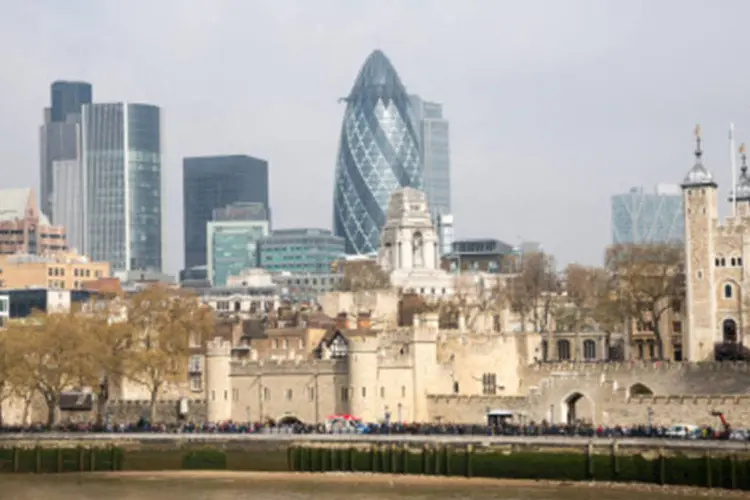 Prédio apelidado de "pepino" em Londres: prédio terá 170 metros de altura - 10 metros a menos do que o vizinho - e sua construção custará 391 milhões de libras (Getty Images)