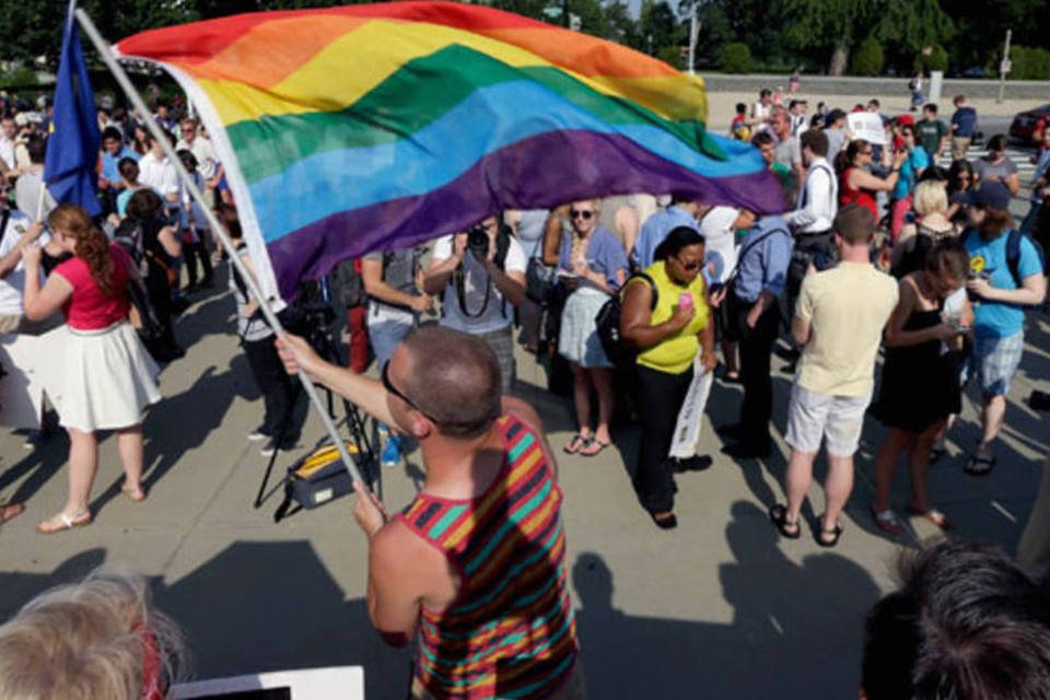 Suprema Corte dos EUA derruba lei que invalida casamento gay