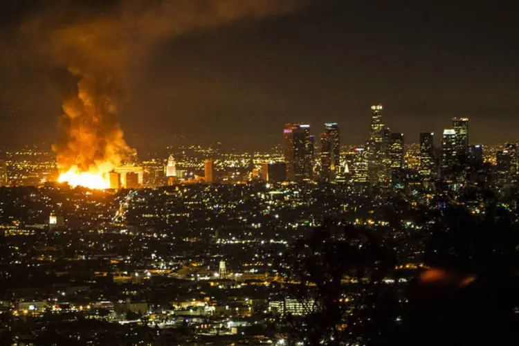 
	Inc&ecirc;ndio em Los Angeles, Estados Unidos
 (Reuters)