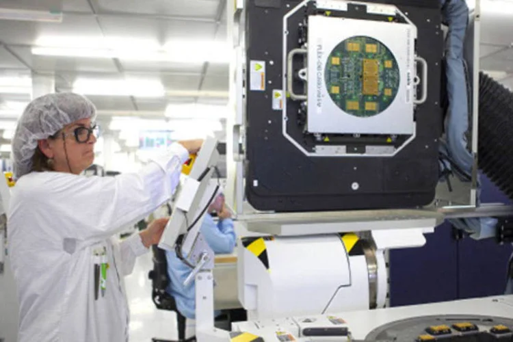 
	Fabrica&ccedil;&atilde;o de chips: Avago vai financiar o neg&oacute;cio com um investimento de 1 bilh&atilde;o de d&oacute;lares do grupo de private equity Silver Lake Partners
 (Getty Images)