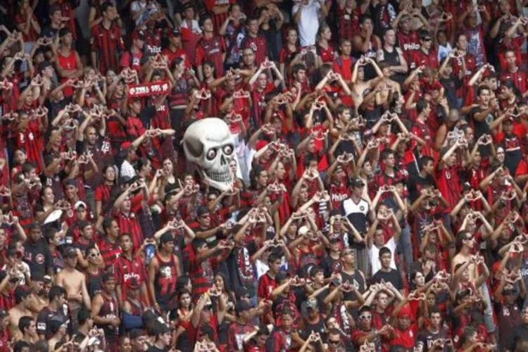 
	Torcida do Atl&eacute;tico Paranaense
 (Rodolfo Buhrer)