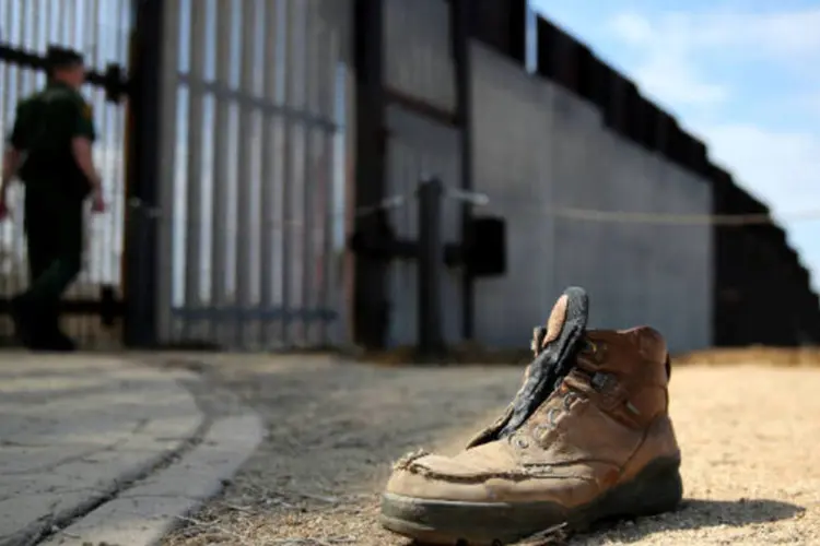 
	Fronteira dos Estados Unidos com o M&eacute;xico: o governo americano quer desmotivar as pessoas que pretendem cruzar a fronteira e entrar no pa&iacute;s
 (Getty Images)