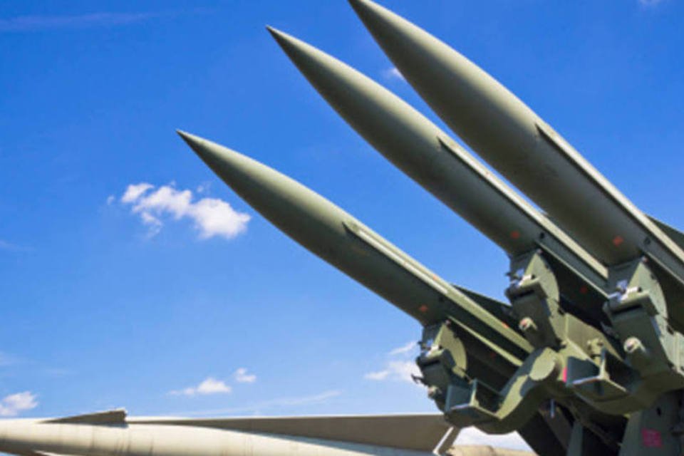 Rússia promete reação caso EUA armazenem armas pesadas