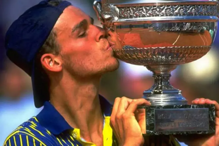 Tricampeão de Roland Garros, Guga liderou o ranking da ATP durante 43 semanas (Gary M. Prior/Getty Images)