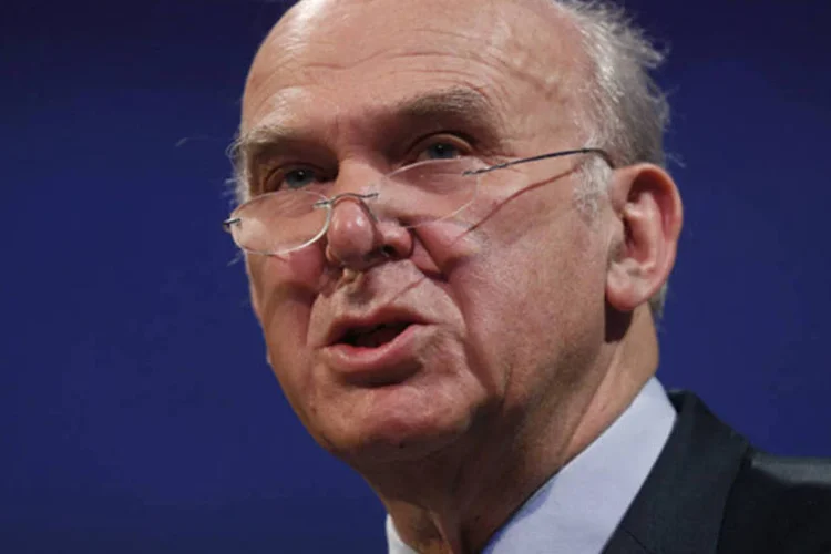 Vince Cable: "estabelecer um teto arbitrário não ajuda. Quase certamente não se atingirá o nível abaixo de 100 mil que está sendo estabelecido pelos conservadores" (Simon Dawson/Bloomberg)