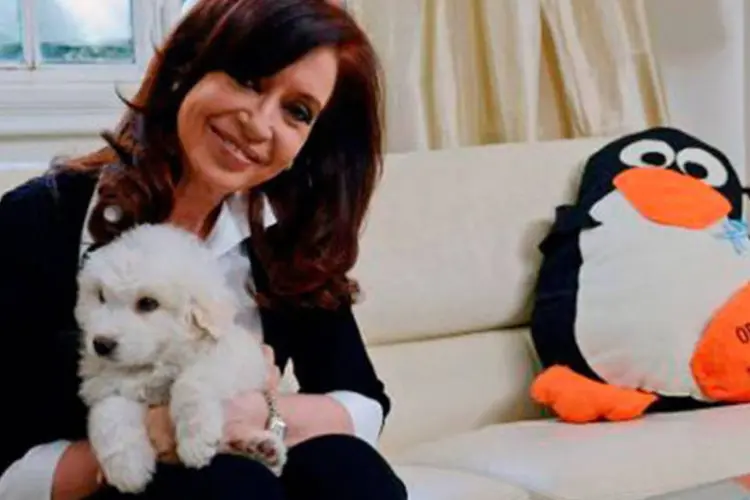 Foto divulgada pela presidência argentina mostra Cristina Kirchner em seu retorno ao governo após seis semanas de licença médica
 (AFP)