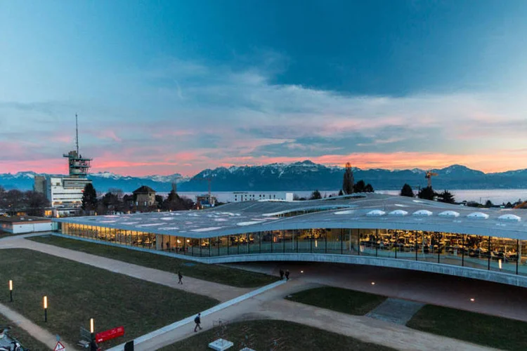 A elite do futuro (Divulgação/Facebook/École Polytechnique Fédérale de Lausanne)