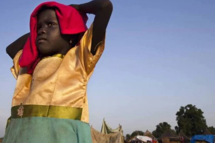 
	Menina no Sud&atilde;o: foi solicitado aos talentos envolvidos voluntariamente que transformassem uma boneca em uma obra de arte
 (Getty Images)