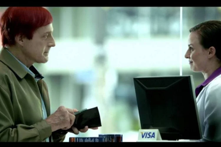 Visa: campanha quer aumentar uso de cartões em despesas diárias (Divulgação)