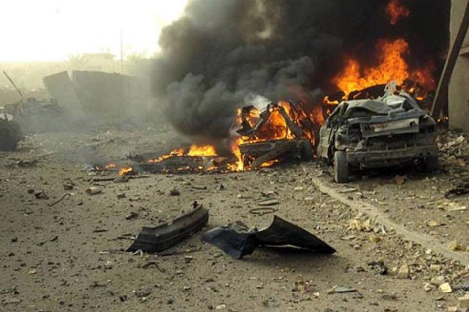 Duplo atentado em Bagdá deixa 9 mortos