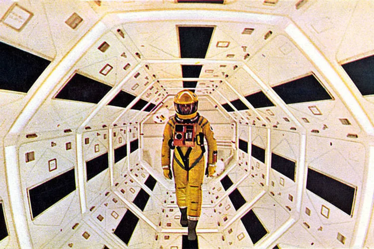 Ficcção científica: filmes como 2001 - Uma Odisseia no Espaço, de Stanley Kubrick, levam crianças e jovens, desde cedo, a explorar as possibilidades da ciência e tecnologia (Reprodução/Reprodução)