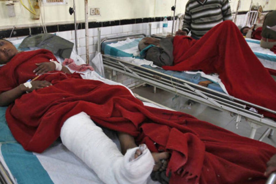 Corre-corre deixa 36 mortos em estação ferroviária na Índia