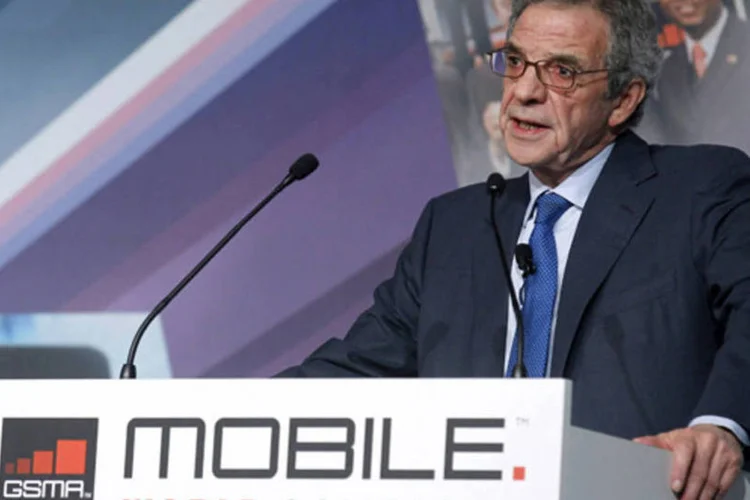 O presidente da Telefônica, César Alierta: "hoje se inicia uma nova época. É um passo muito adiante em algo fundamental como a formação e o empreendimento", disse (Albert Gea/Reuters)