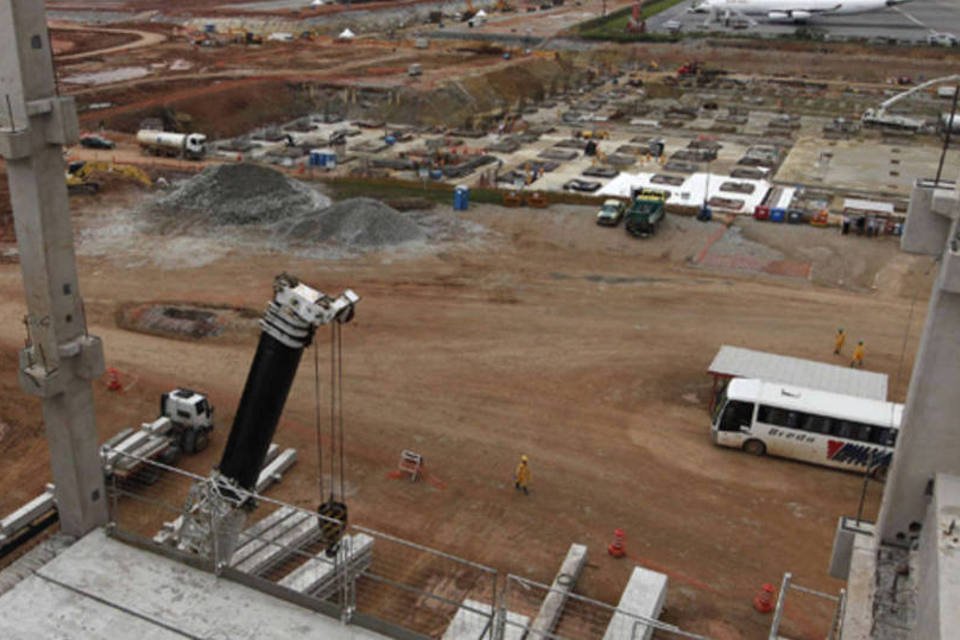 Confiança da construção recua 7,9% no trimestre