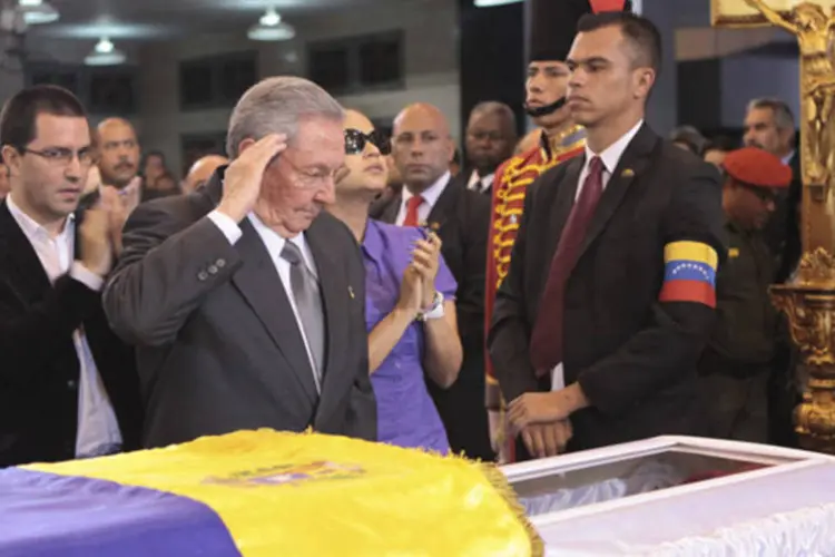 Presidente cubano, Raúl Castro, comparece ao funeral de Hugo Chávez em Caracas, Venezuela (Miraflores Palace/Divulgação)