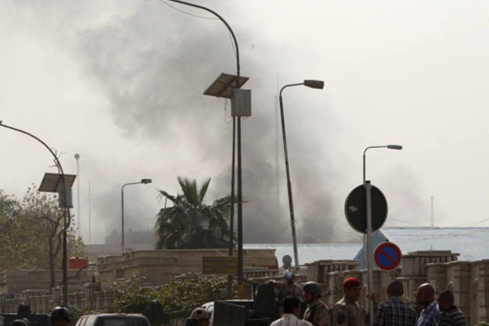 Explosões matam 25 no centro de Bagdá