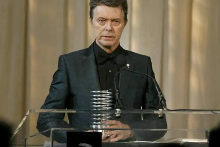 
	Cantor David Bowie recebe pr&ecirc;mio na premia&ccedil;&atilde;o WebbY: &aacute;lbum The Next Day&quot; disparou direto para o n&uacute;mero 1 em sua primeira semana de lan&ccedil;amento
 (Lucas Jackson/Reuters)