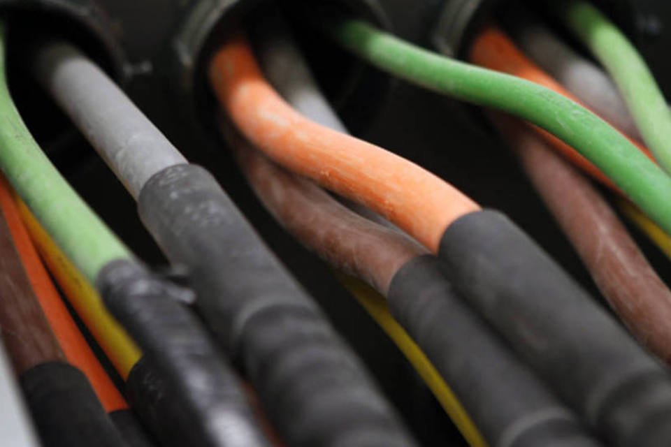 Telefónica corta preço de serviço de fibra óptica na Espanha