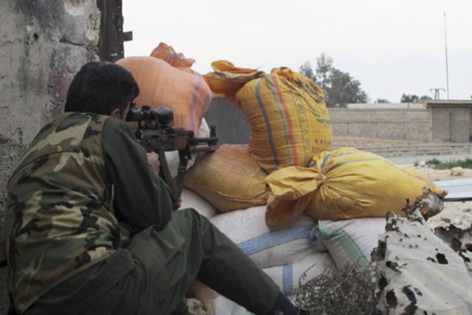Fundador de exército rebelde sírio perde a perna em atentado