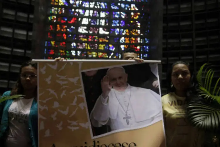 
	Cat&oacute;licos celebram Domingo de Ramos: o maior aumento de cat&oacute;licos foi registrado na &Aacute;frica: 4,3%, continente que entre 2010 e 2011 teve um aumento de 2,3% em sua popula&ccedil;&atilde;o.
 (Ricardo Moraes / Reuters)