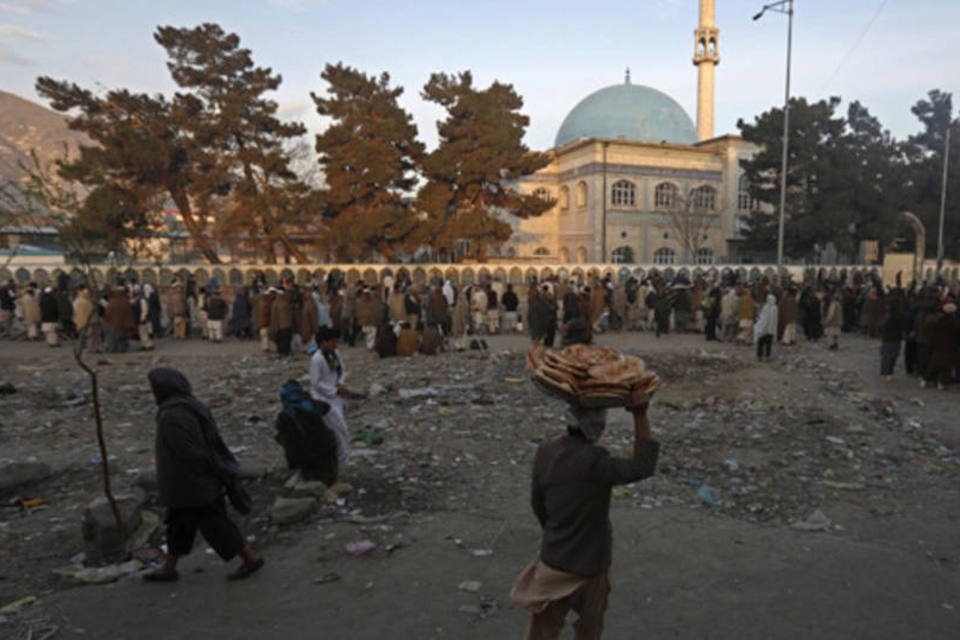 Militantes invadem tribunal afegão e matam 7