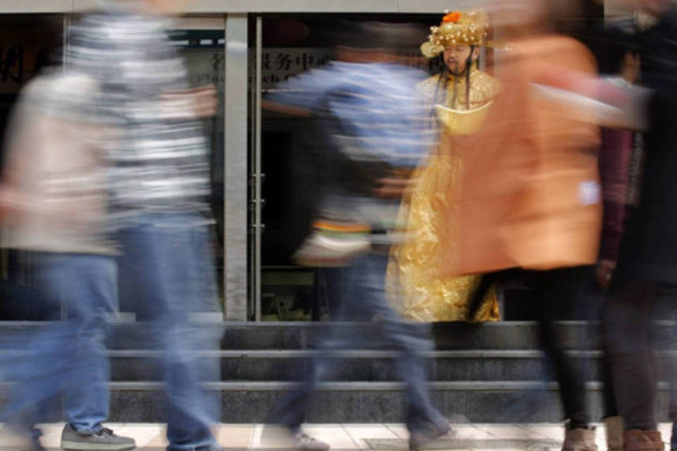 PMIs de serviços da China atingem máximas em vários meses