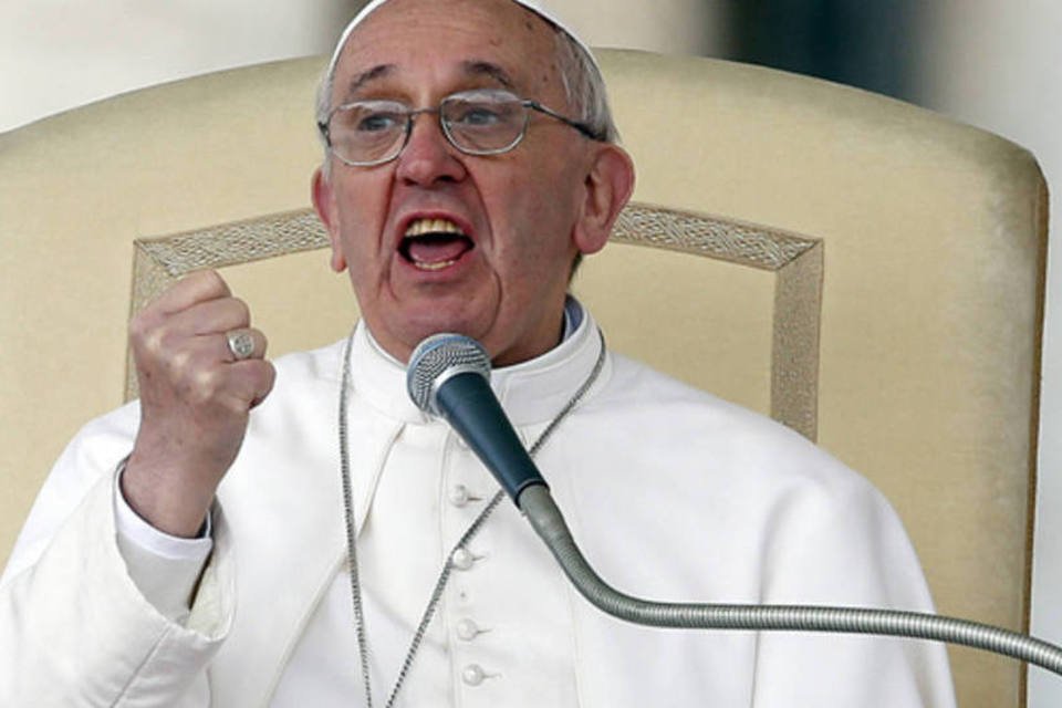 Papa apela por espírito pacífico e sem fofocas
