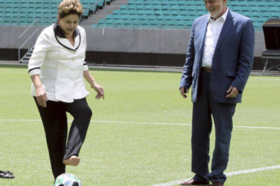 Dilma diz que Brasil é "insuperável" na preparação para Copa