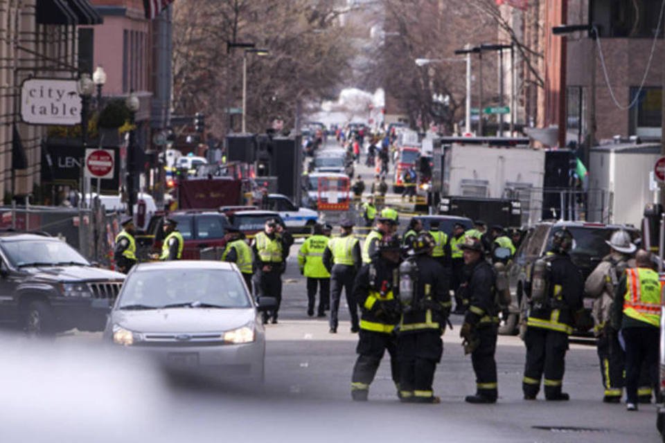 Boston prepara homenagem às vítimas de atentados em maratona