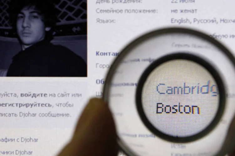 
	Dzhokhar Tsarnaev, suspeito de provocar o atentado em Boston:&nbsp;Alvi Karimov, porta-voz do l&iacute;der checheno&nbsp;explicou que&nbsp;&quot;a fam&iacute;lia Tsarnaev h&aacute; muitos anos se mudou da Chech&ecirc;nia para outra regi&atilde;o da R&uacute;ssia&quot;.
 (Alexander Demianchuk/Reuters)