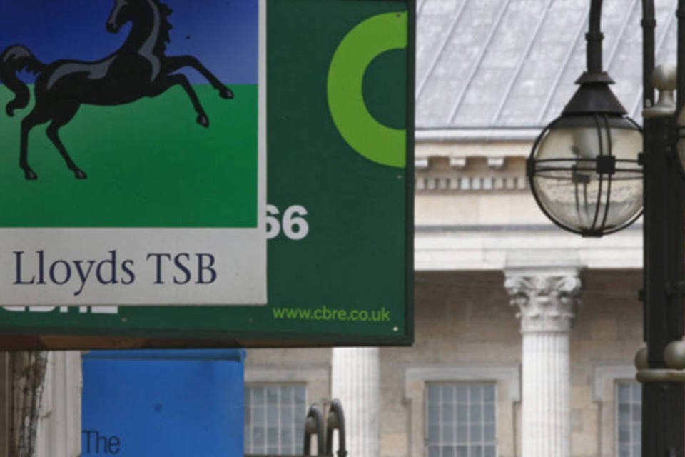 Lloyds levanta US$677 mi com venda de ações de gestora