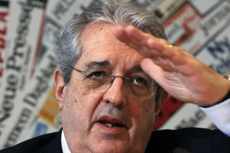 
	O ministro da Economia da It&aacute;lia, Fabrizio Saccomanni, durante reuni&atilde;o com imprensa internacional, em Roma
 (Alessandro Bianchi/Reuters)
