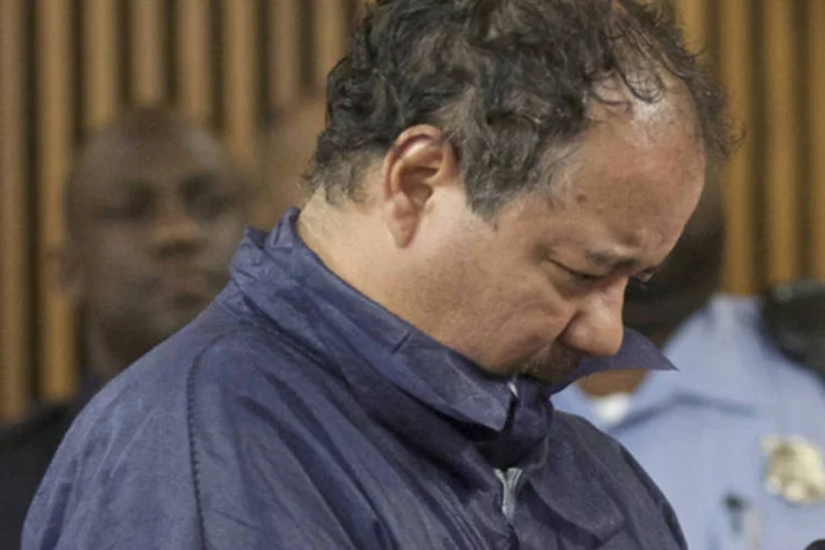 
	Ariel Castro, acusado de manter 3 mulheres em cativeiro durante dez anos:&nbsp;Michelle&nbsp;teria engravidado repetidas vezes por Castro, que a espancava e deixava sem alimenta&ccedil;&atilde;o para que abortasse as crian&ccedil;as.
 (John Gress/Reuters)