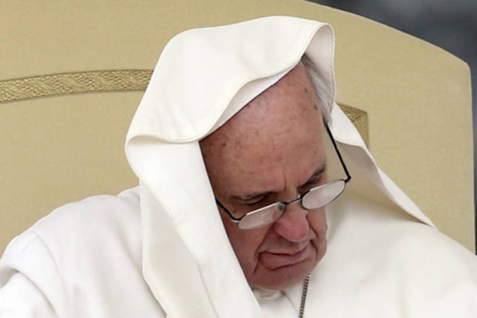 Papa prega contra "ditadura da economia" e defende reformas
