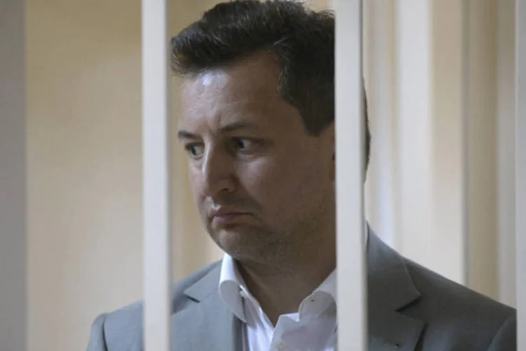 Vladimir Golubkov, chefe da unidade russa do banco Société Générale, o Rosbank,durante uma audiência no tribunal de Moscou (Maxim Shemetov/Reuters)