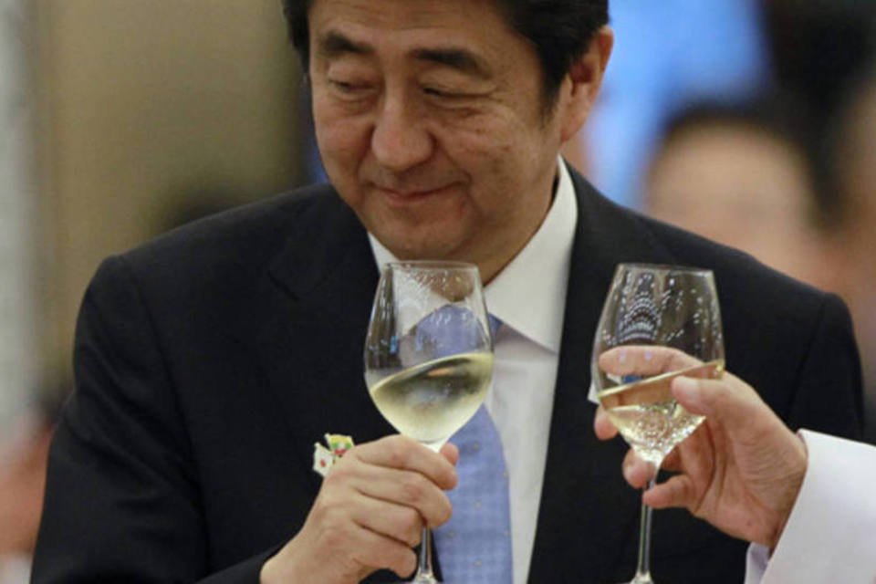 Economia do Japão ganha força e dá impulso à política de Abe