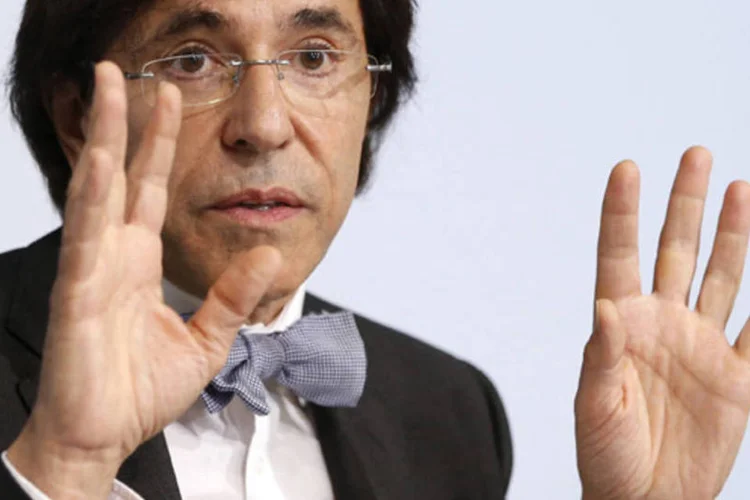 Primeiro-ministro da Bélgica, Elio Di Rupo, em uma conferência de imprensa após reunião em seu gabinete em Bruxelas (Francois Lenoir/Reuters)