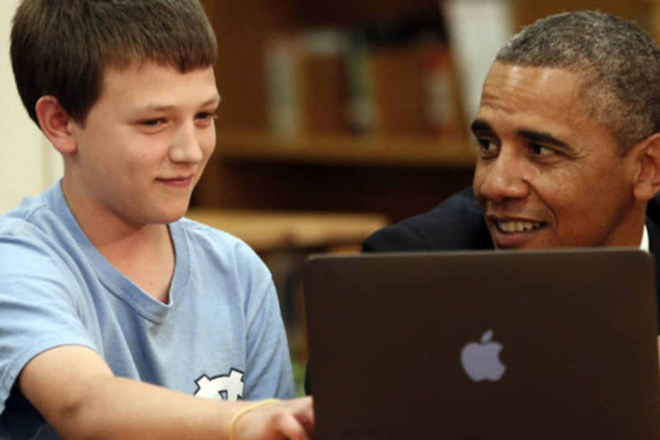 Duncan pede ajuda para ampliar banda larga escolar dos EUA