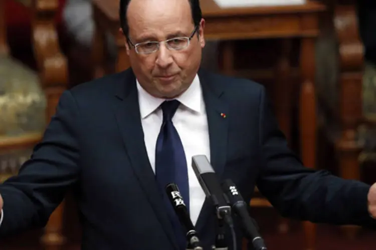 Presidente francês, Francois Hollande: "eu exijo a libertação imediata dos jornalistas, porque eles não representam qualquer Estado", disse (Issei Kato/Reuters)