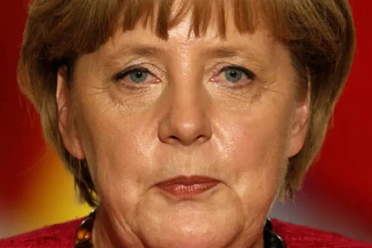 
	Angela Merkel: para a Alemanha, quest&atilde;o &eacute; particularmente delicada, pois a espionagem evoca lembran&ccedil;as da vigil&acirc;ncia realizada pela Stasi, pol&iacute;cia secreta da Alemanha Oriental, onde Merkel cresceu
 (Charles Platiau/Reuters)