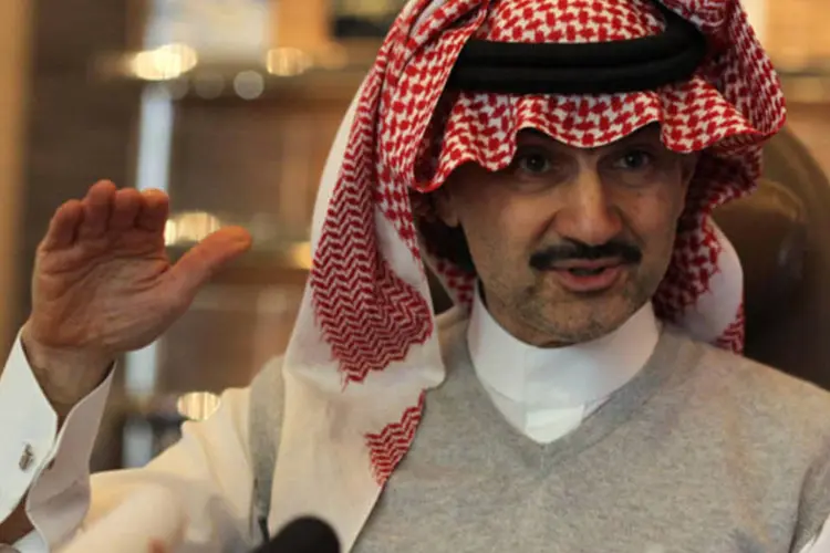 
	Pr&iacute;ncipe saudita, Alwaleed bin Talal: segundo ele, a revista subestimou sua fortuna em US$ 9,6 bilh&otilde;es (R$ 20,39 bilh&otilde;es)
 (Faisal Al Nasser/Reuters)