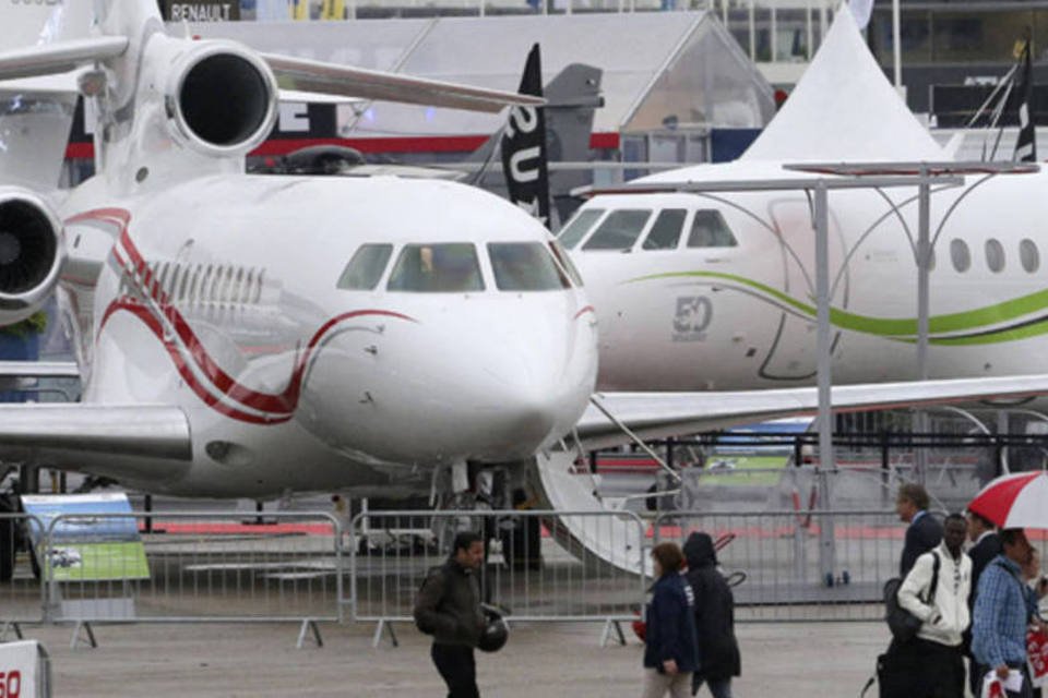 Encomendas por grandes aviões são destaque em Paris
