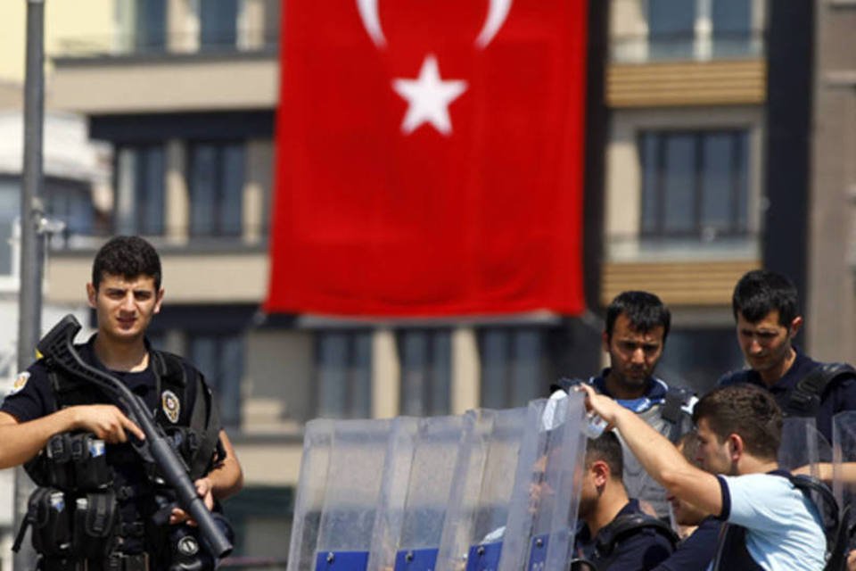 Parque Gezi volta a ser fechado após reabrir ao público