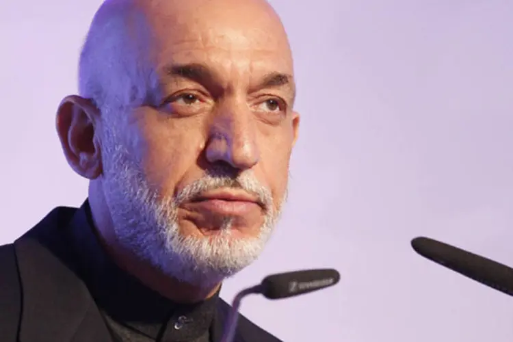 
	Hamid Karzai: presidente est&aacute; proibido de disputar a elei&ccedil;&atilde;o pela Constitui&ccedil;&atilde;o, e o novo governo &eacute; visto como uma oportunidade de afastar o pa&iacute;s de anos de alega&ccedil;&otilde;e de corrup&ccedil;&atilde;o e m&aacute; administra&ccedil;&atilde;o
 (Mohammed Dabbous/Reuters)