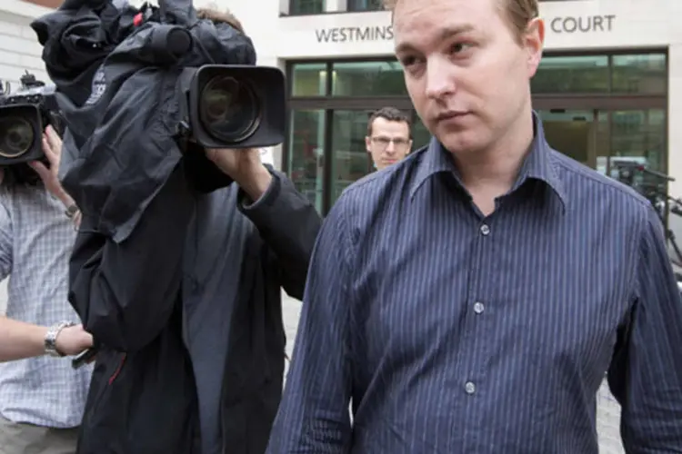 Ex-operador do UBS e do Citi, Tom Hayes deixa o tribunal de Westminster em Londres, na Inglaterra (Neil Hall/Reuters)