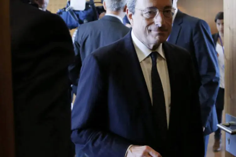
	Mario Draghi: presidente do BCE negou defla&ccedil;&atilde;o, um fen&ocirc;meno nocivo para uma economia, pois adia as decis&otilde;es de compra e desestimula os investimentos
 (Francois Lenoir/Reuters)