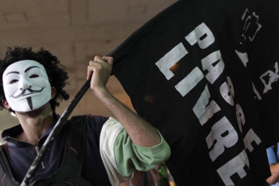 Movimento Passe Livre marca protesto contra tarifa em SP